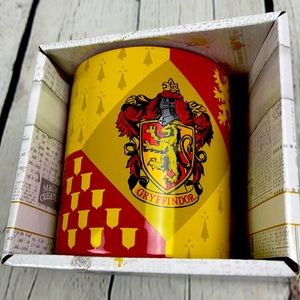 New Harry potter ceramic mug 14 ounce Gryffindor